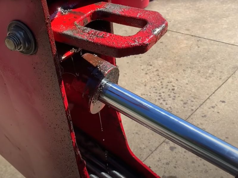 Hydraulic cylinder piston rod: karaniwang mga isyu at pag -aayos