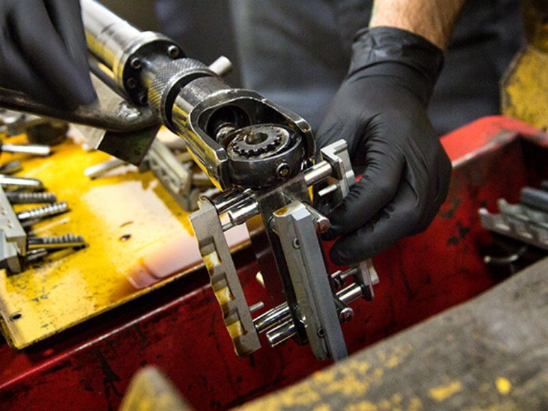 Unawain ang teknolohiya at aplikasyon ng pag -synchronise ng hydraulic cylinder